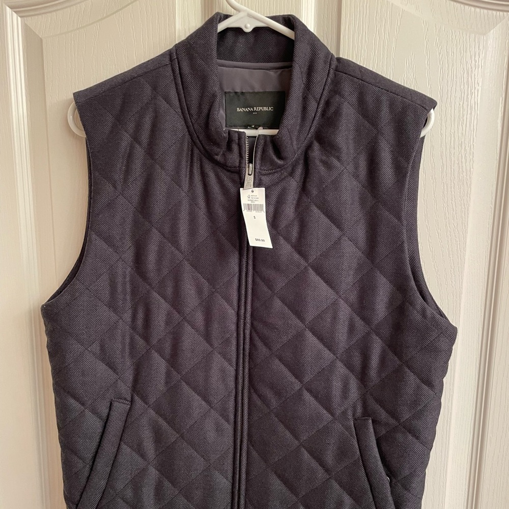 Banana Republic Quilted Houndstooth Vest.